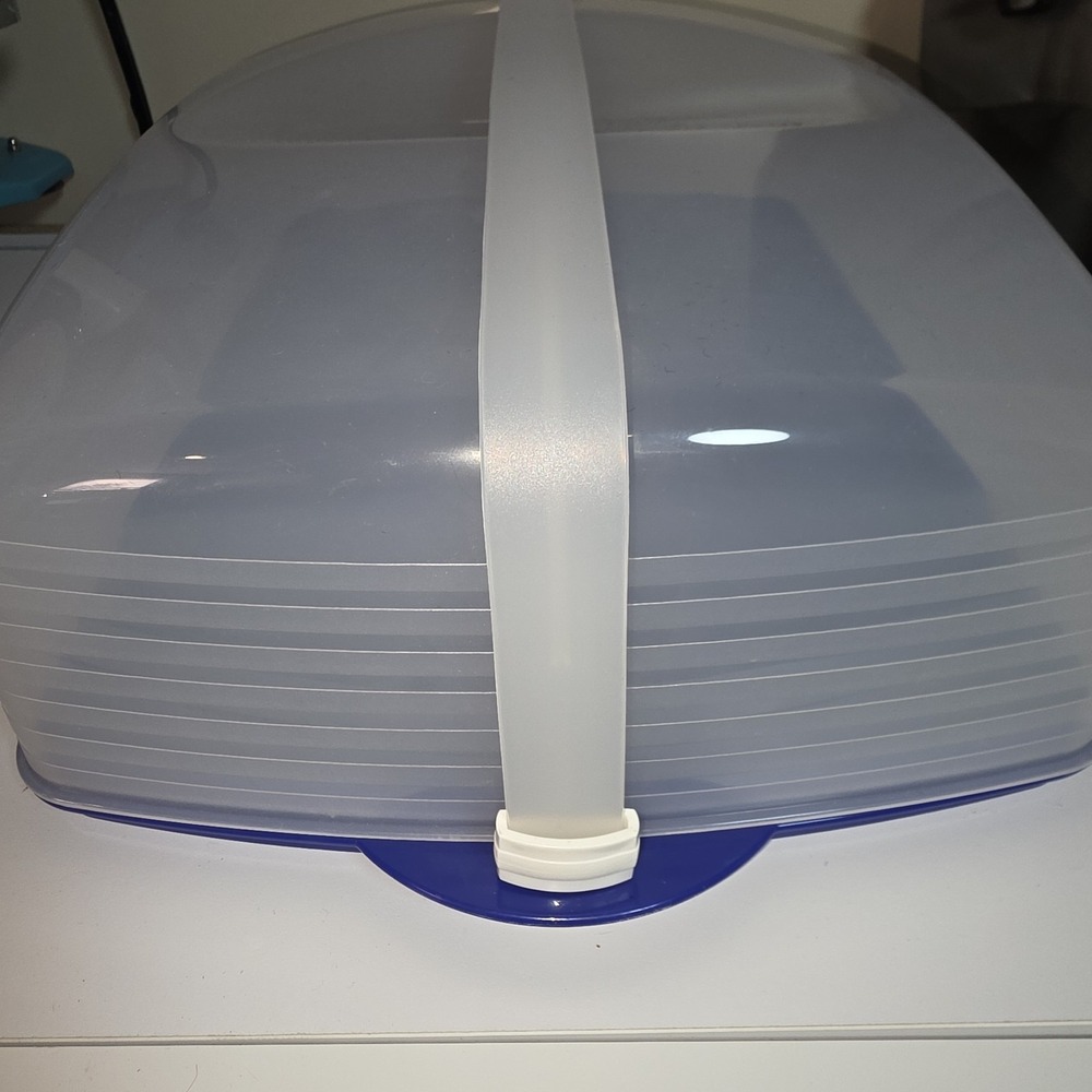 Tupperware Bake‎ N Take Cake Cupcake Rectangle Taker Carrier Blue Clear in EUC